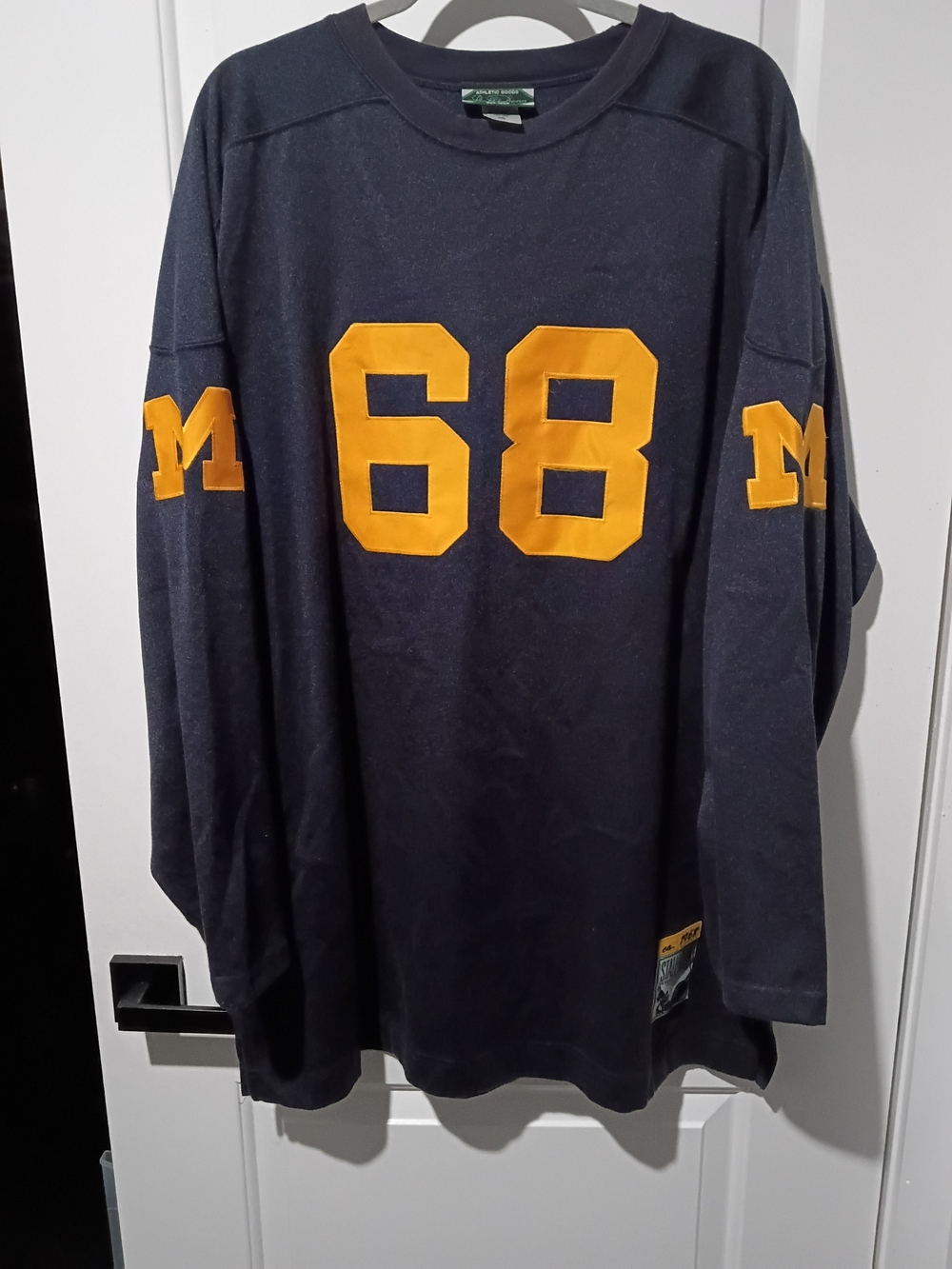Rare Miichgan Wolverines Throwback  1960s Era Stall And Dean XXL